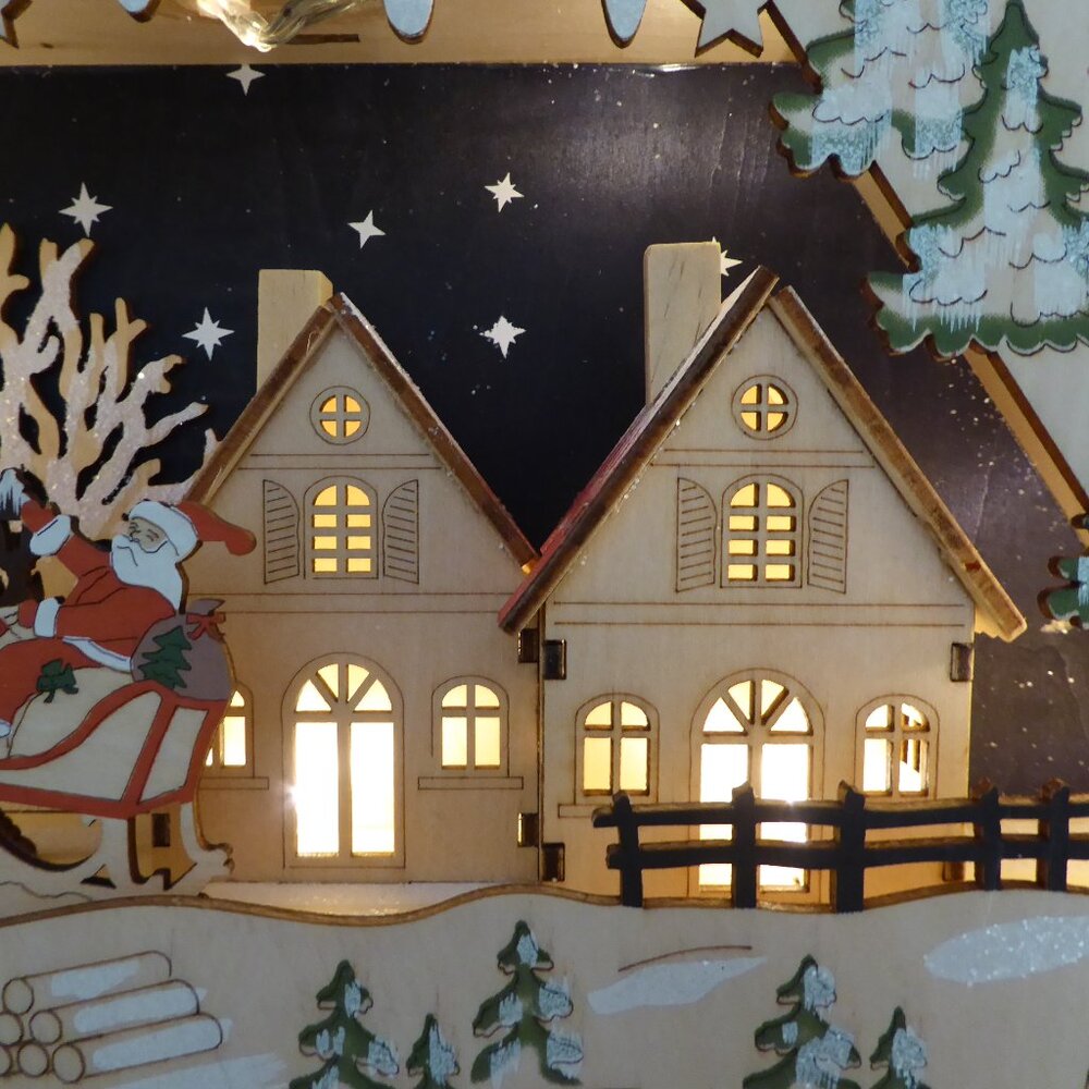NEW 17” CHRISTMAS LED LIGHT UP LASER CUT WOOD SANTA CLAUS WINTER VILLAGE SCENE - Picture 9 of 16